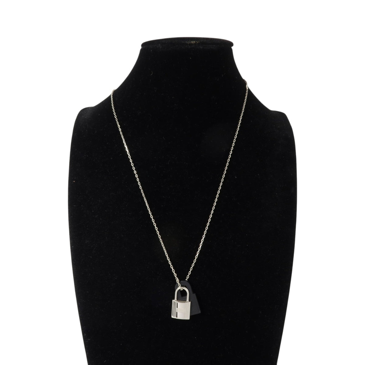 Hermès O'Kelly Necklace · Swift Leather