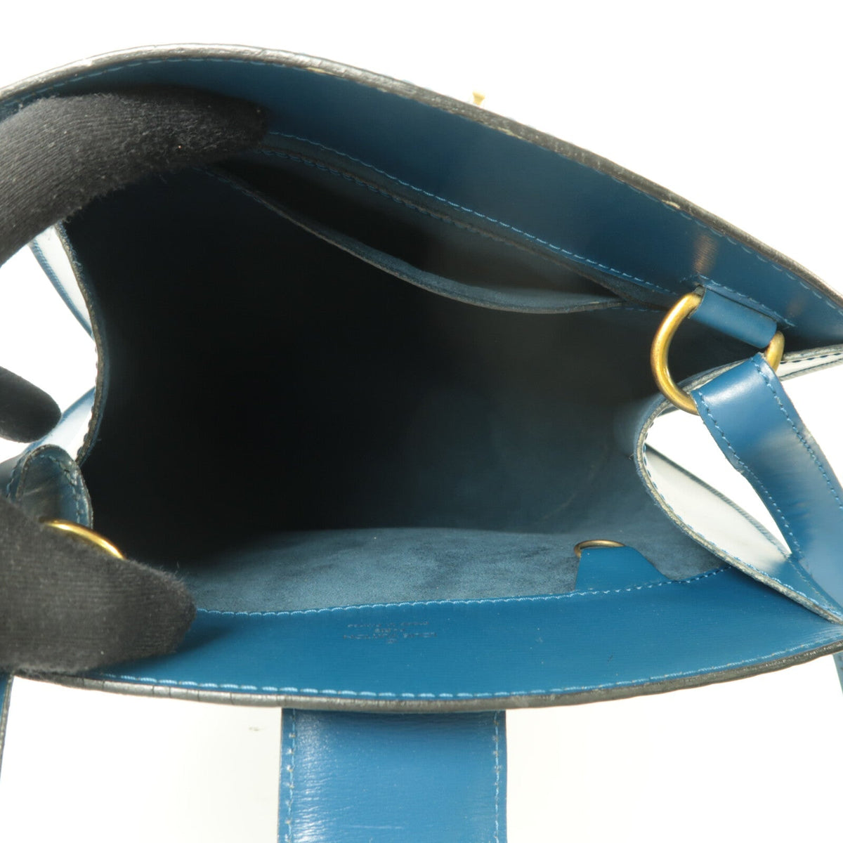 LOUIS VUITTON Cluny · Epi Leather