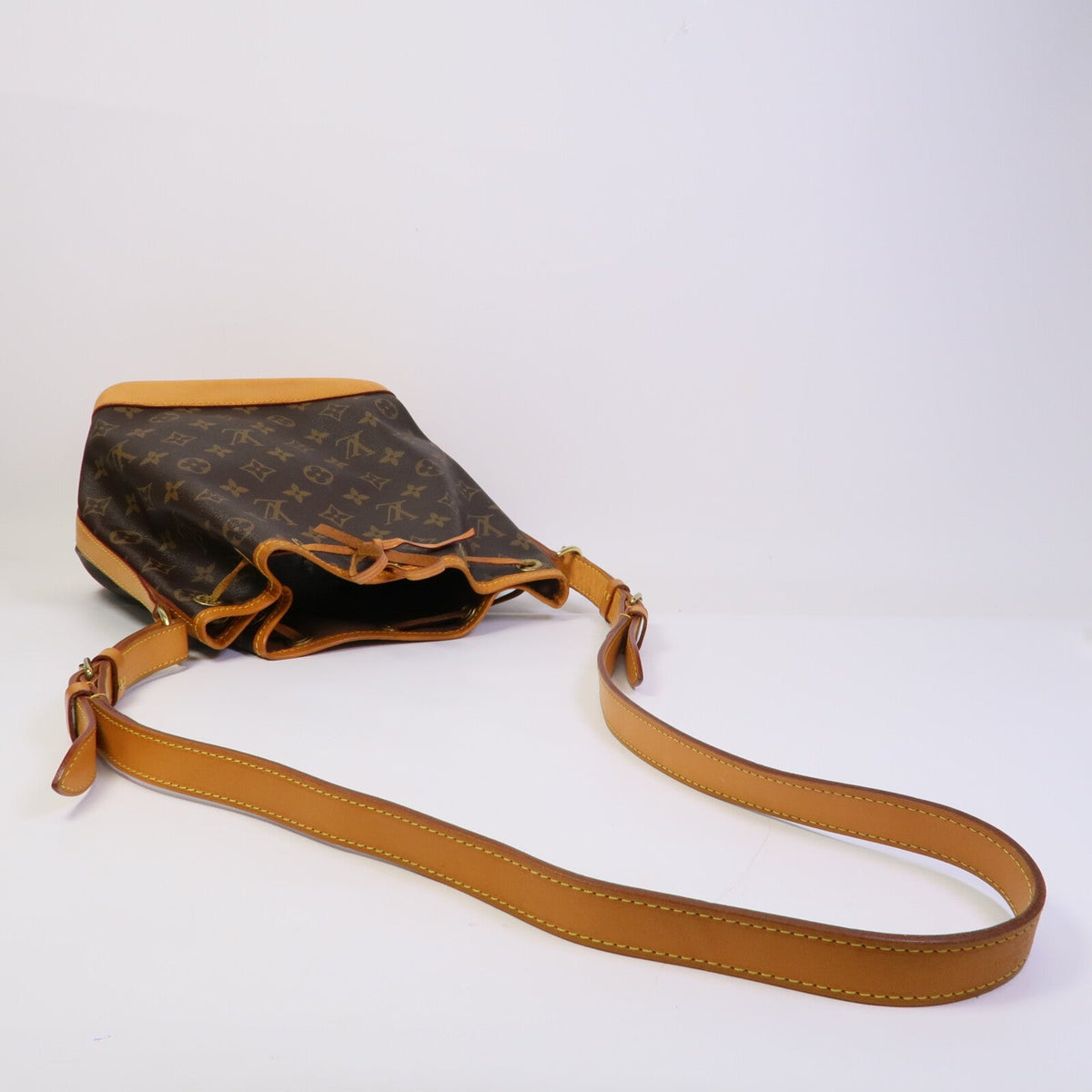 Louis Vuitton Mini Noé · Monogram