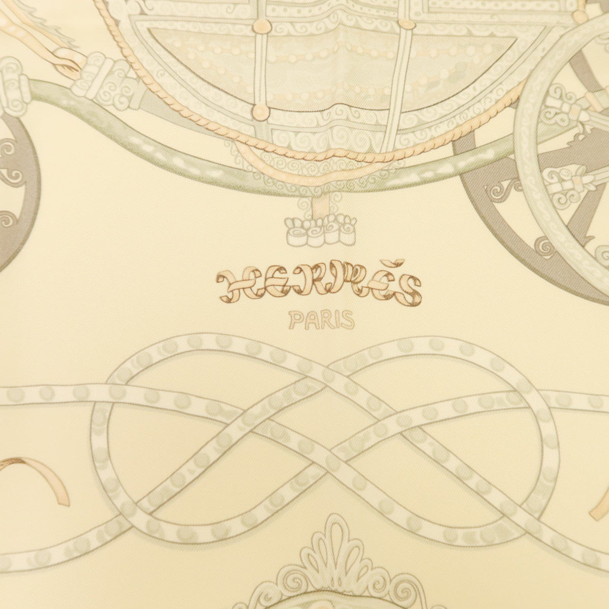 Hermès Silk Carré 90 · Multicolor