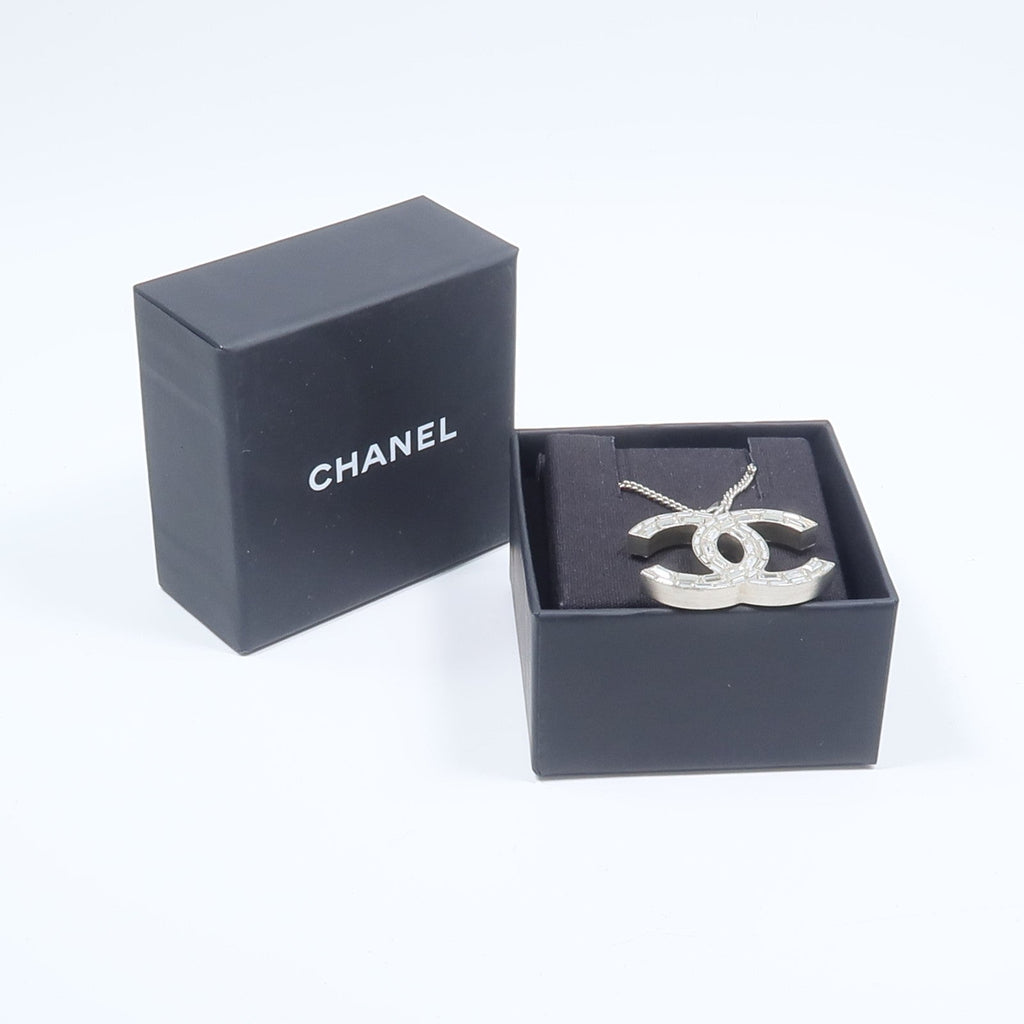 CHANEL CC Necklace · Metal