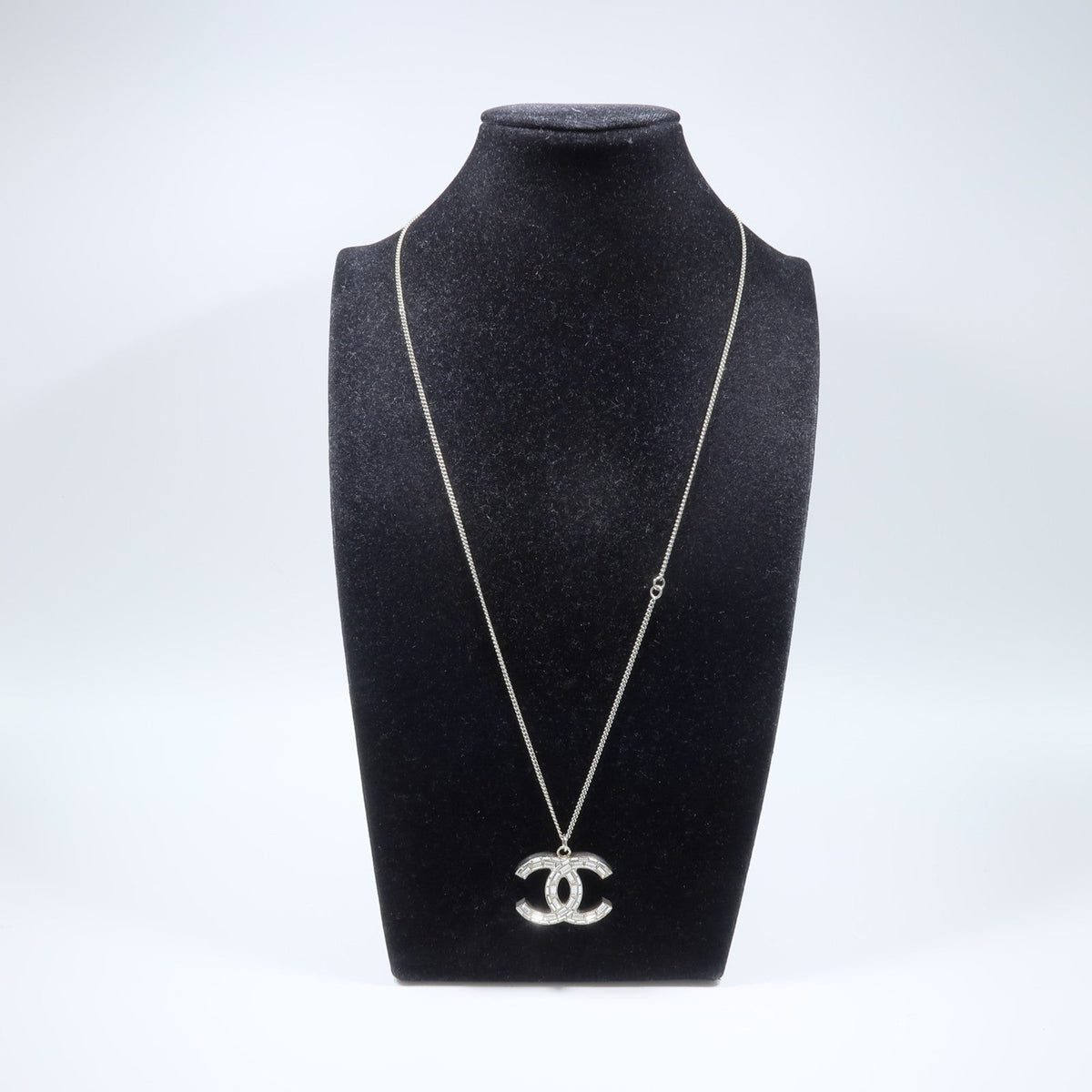 CHANEL CC Necklace · Metal