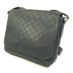 Louis Vuitton District PM · Damier Infini