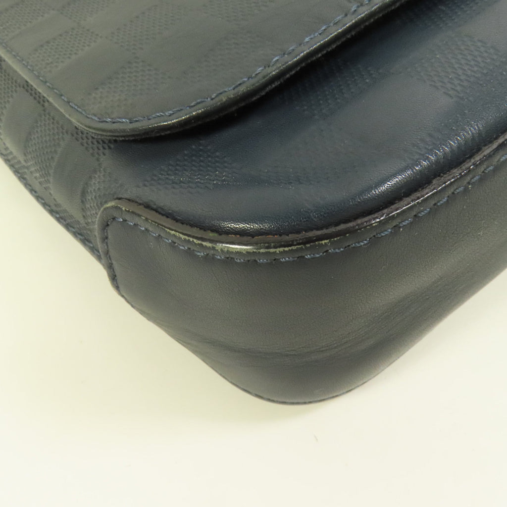 Louis Vuitton District PM · Damier Infini