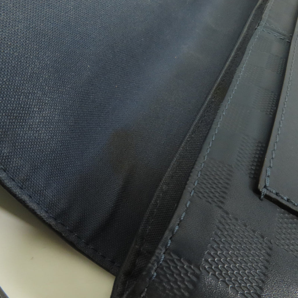 Louis Vuitton District PM · Damier Infini