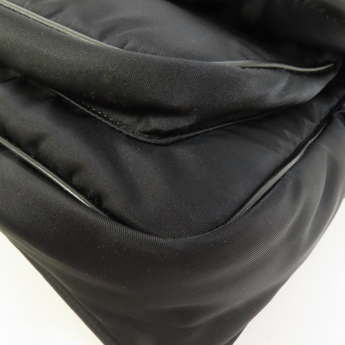 Saint Laurent Niki · Messenger · Nylon