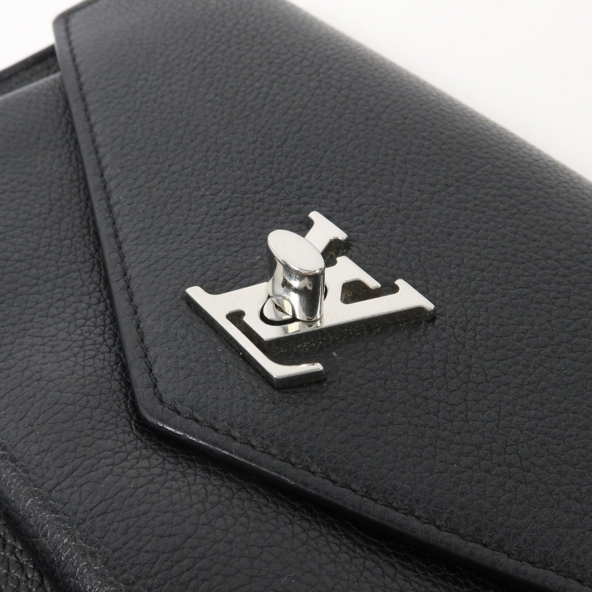 Louis Vuitton Mylockme · Calfskin Chain Bag
