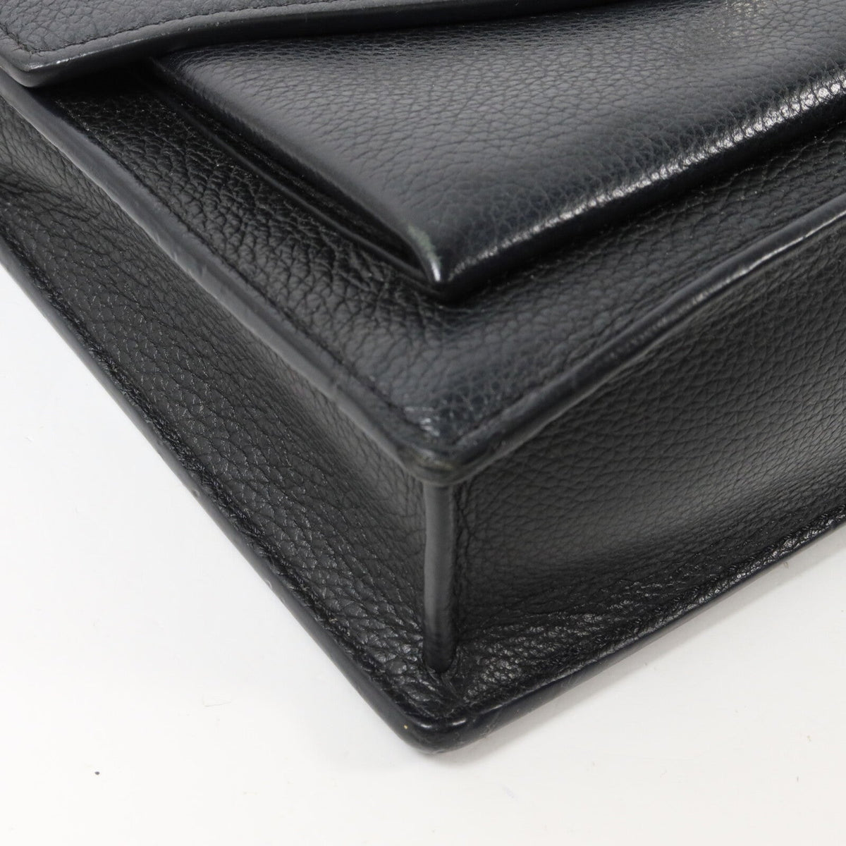 Louis Vuitton Mylockme · Calfskin Chain Bag