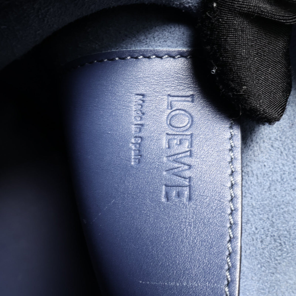 Loewe Balloon Medium · Calfskin