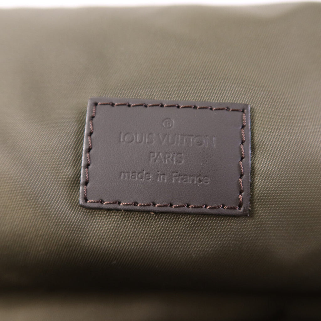 Louis Vuitton Petit Messager · Damier Geant