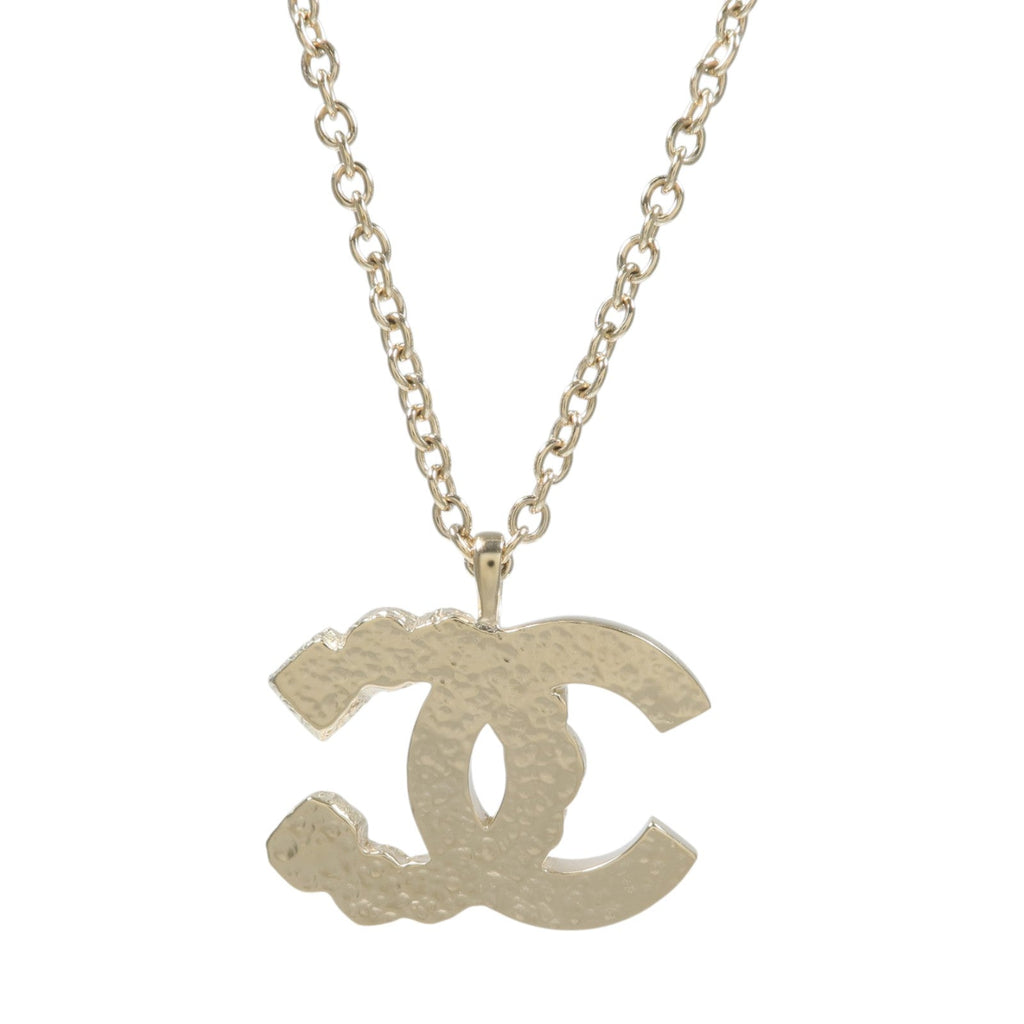Chanel CC Logo Necklace · Metal