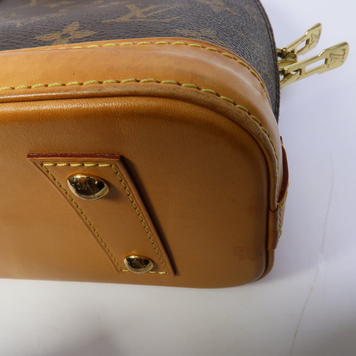 Louis Vuitton Alma BB · Monogram