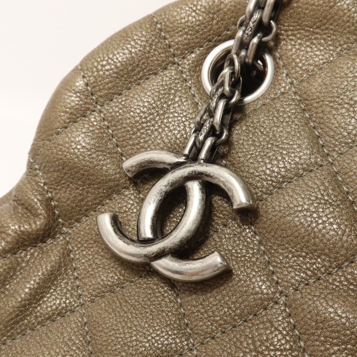 Chanel CC · Chain Shoulder Bag · Calfskin