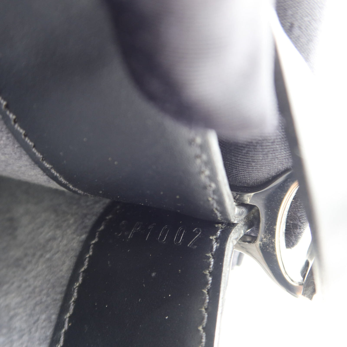 Louis Vuitton Pochette Demi Lune · Epi
