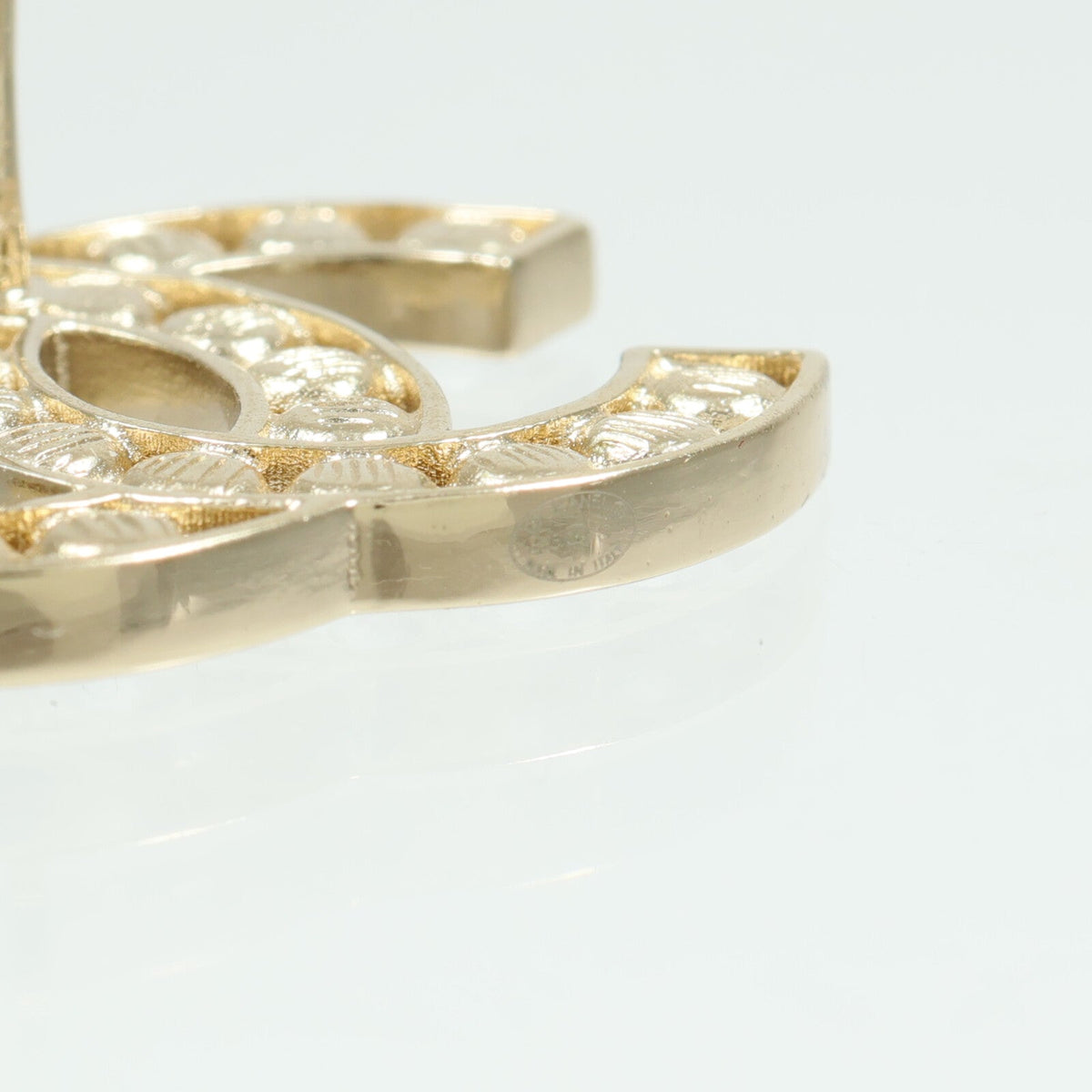 Chanel CC Earrings · Crystal Detail