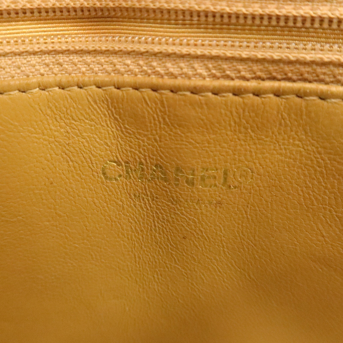 Chanel Vintage Tote · Calfskin