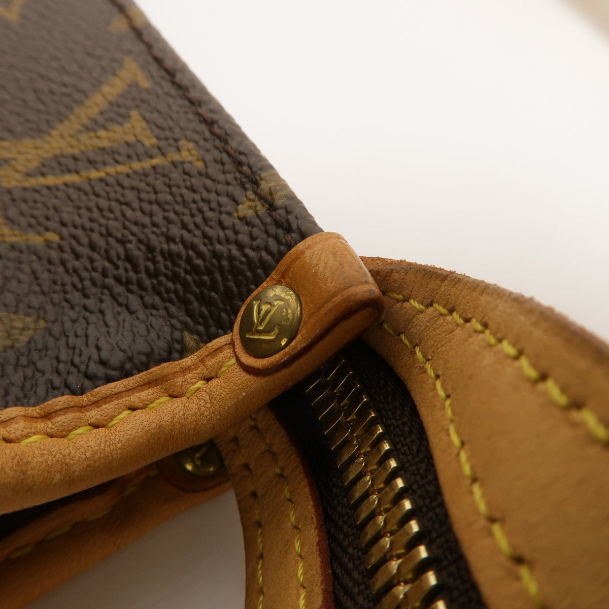 Louis Vuitton Popincourt Long · Monogram