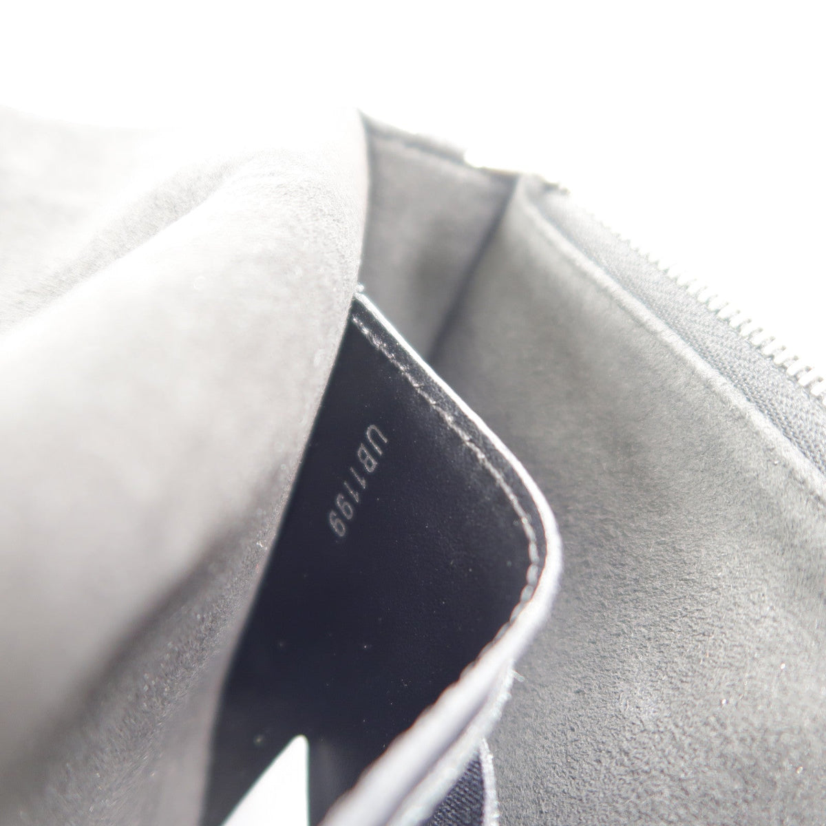 Louis Vuitton MyLockMe · Calfskin Chain Bag