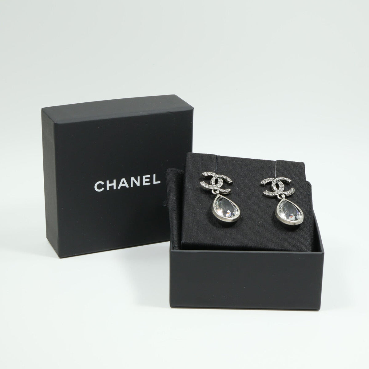 Chanel CC · Metal Earrings