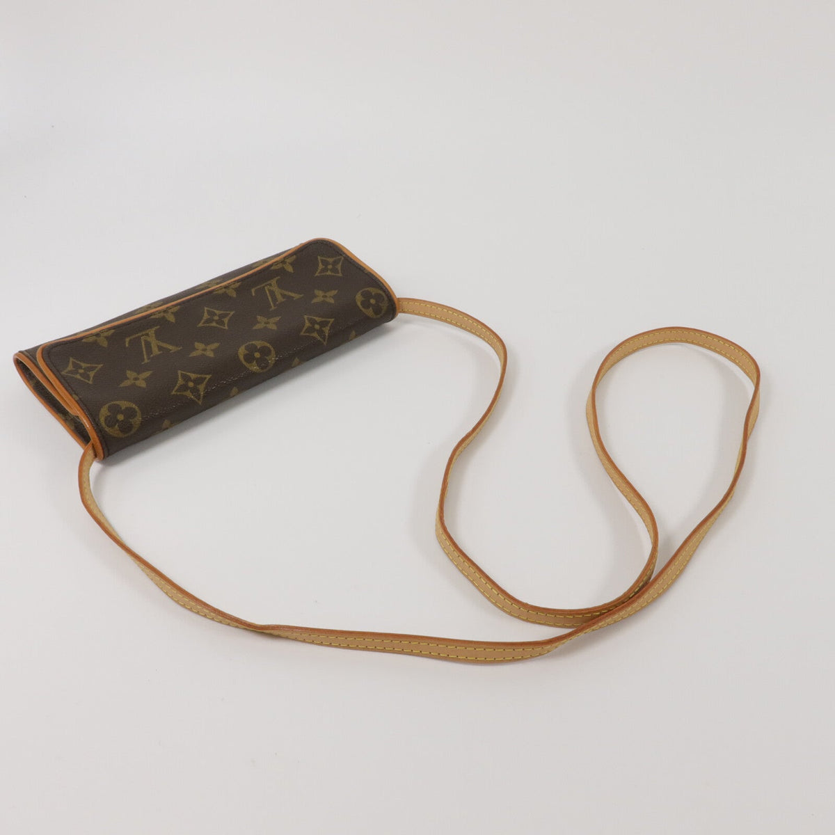 Louis Vuitton Pochette Twin PM · Monogram