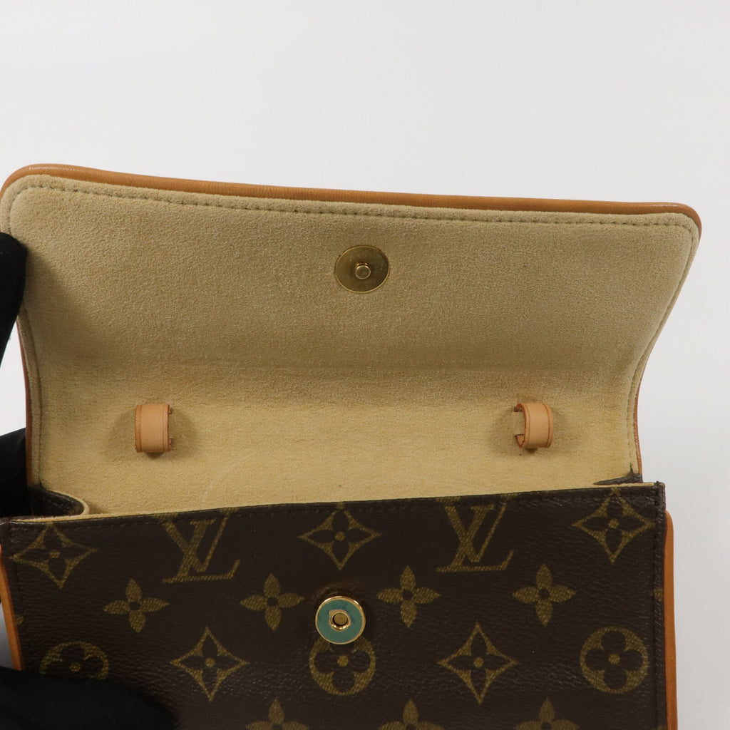 Louis Vuitton Pochette Twin PM · Monogram