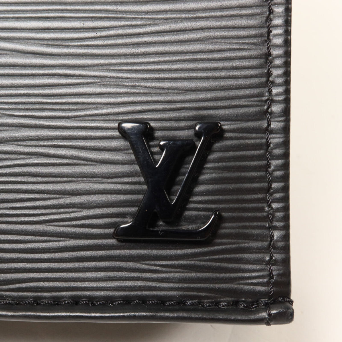 Louis Vuitton Petit Sac Plat · Epi Leather