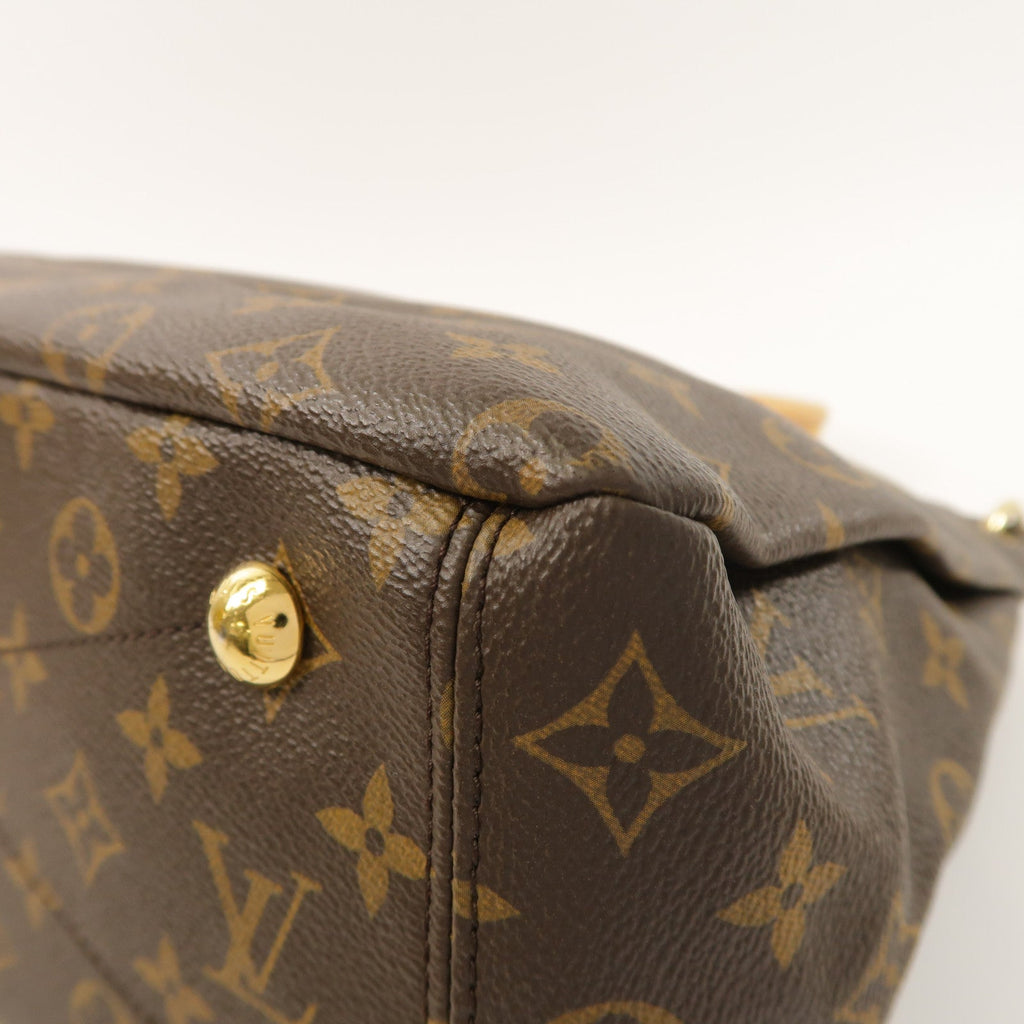 Louis Vuitton Pallas · Monogram Canvas
