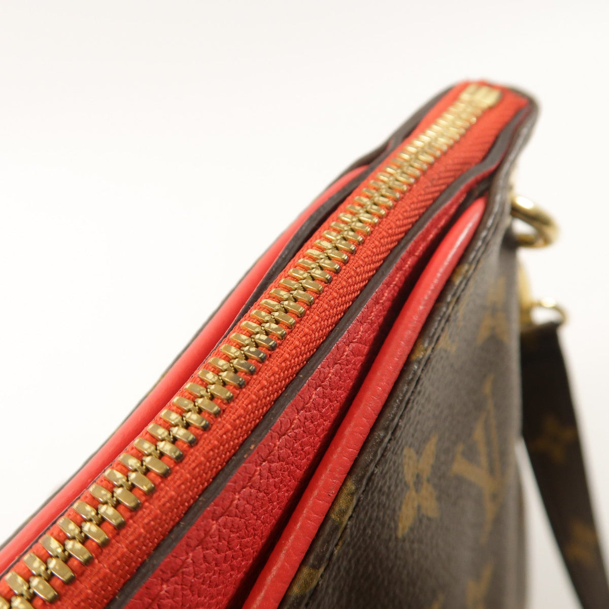 Louis Vuitton Pallas · Monogram Canvas