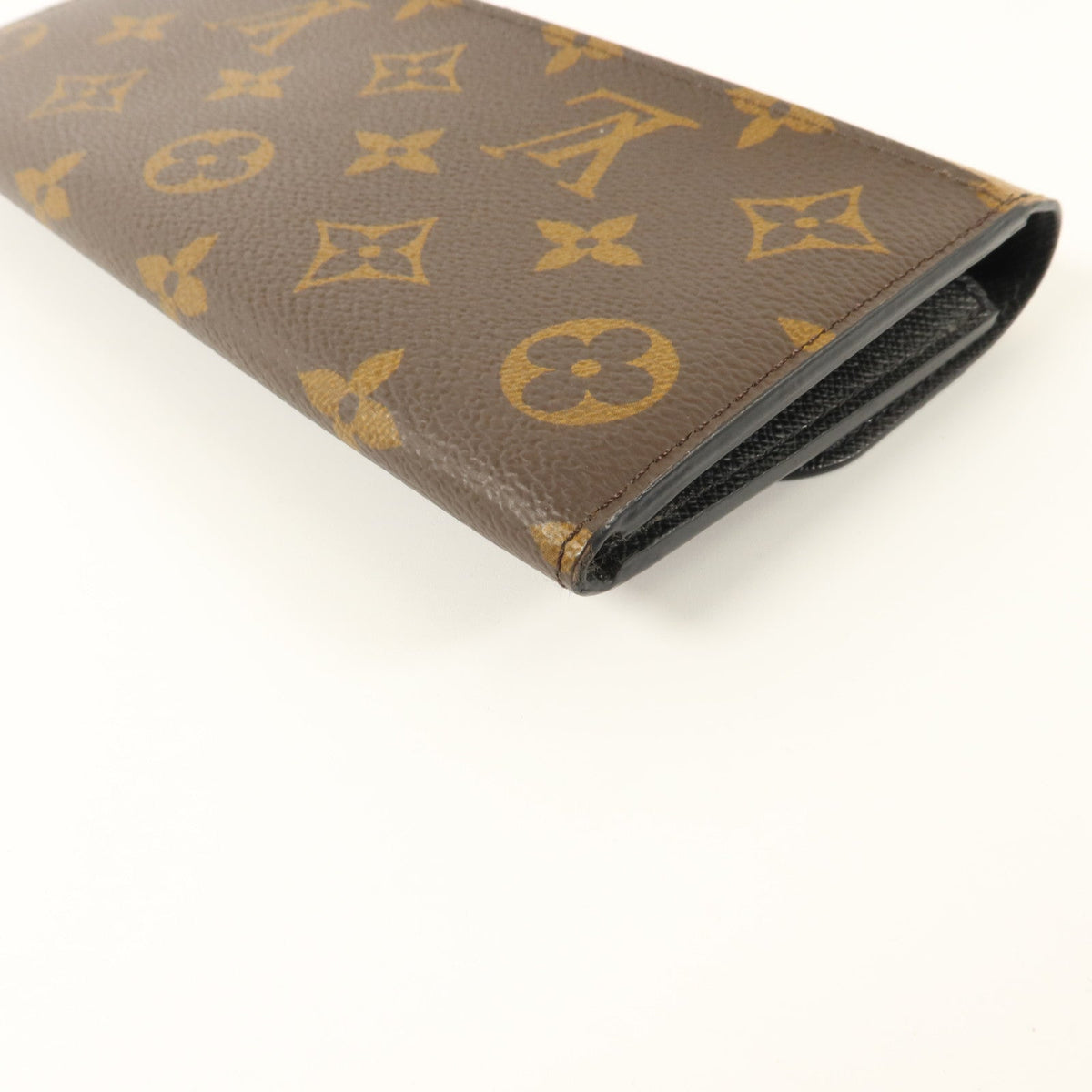 Louis Vuitton Emilie · Monogram Reverse