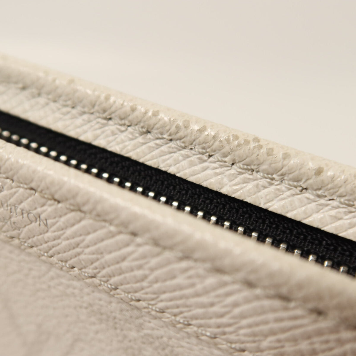 Louis Vuitton Gaston · Taigarama