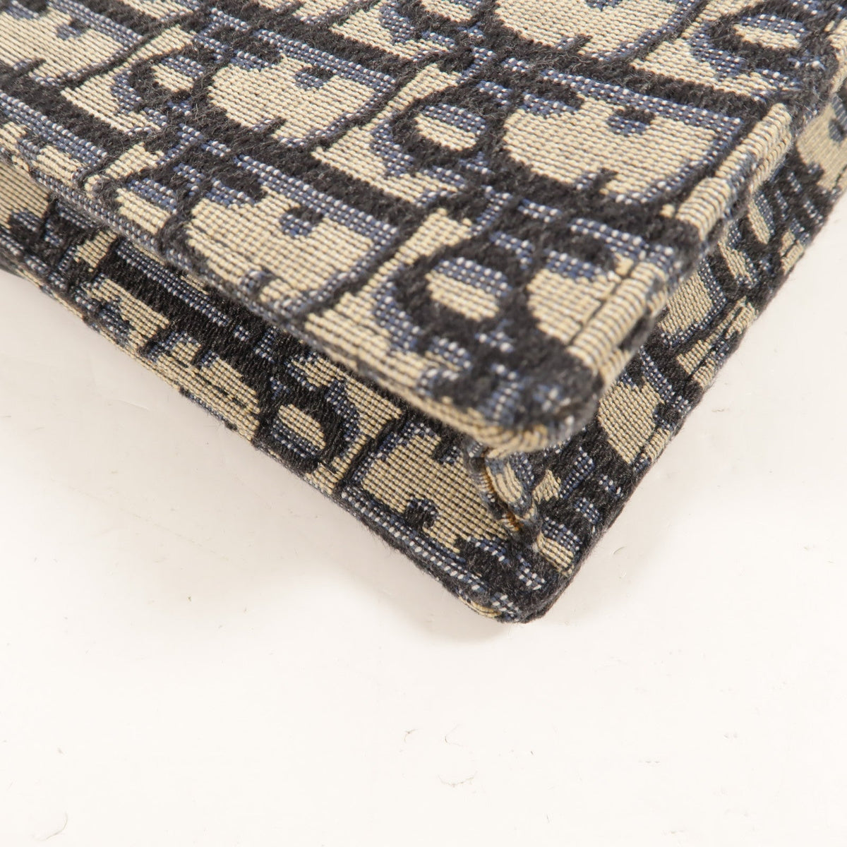Dior Saddle Wallet on Chain · Canvas