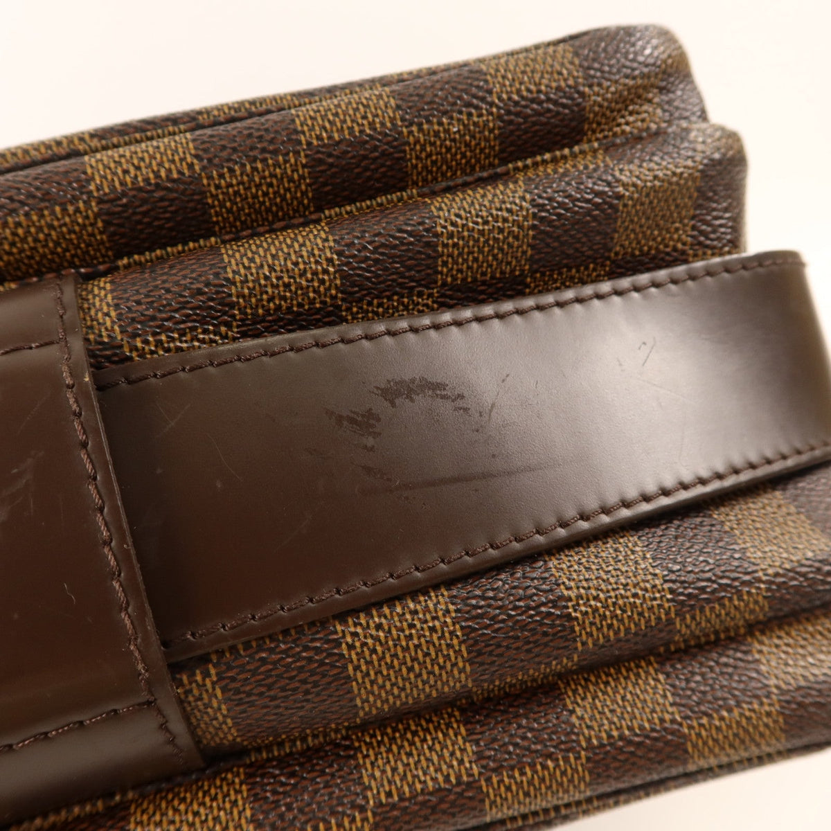 Louis Vuitton Naviglio · Damier