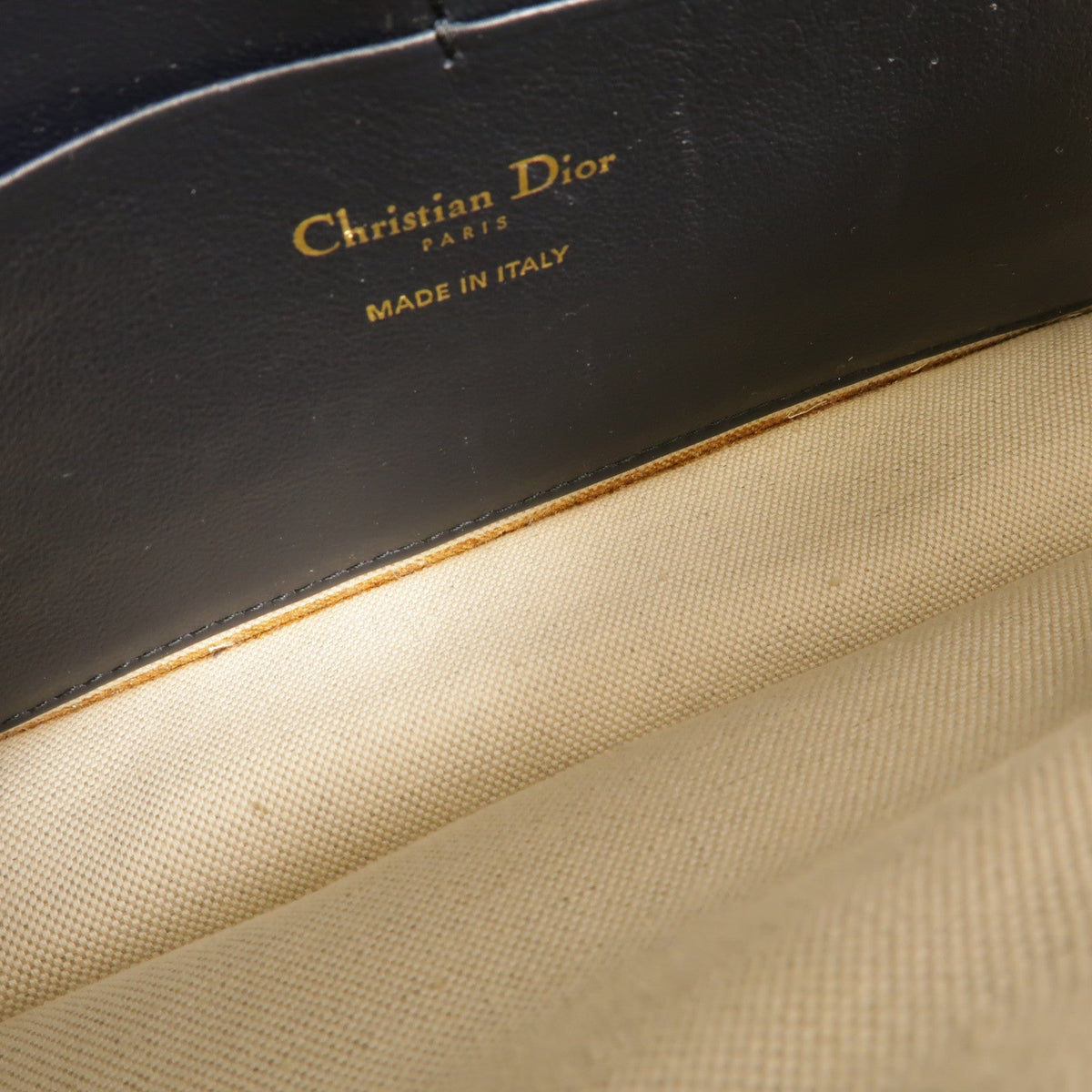 Dior Saddle Wallet on Chain · Canvas