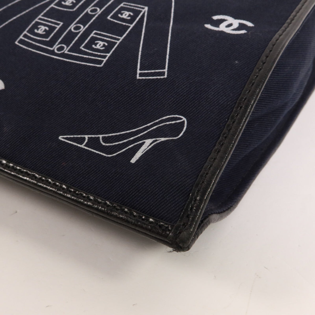 Chanel CC Icon · Canvas Tote