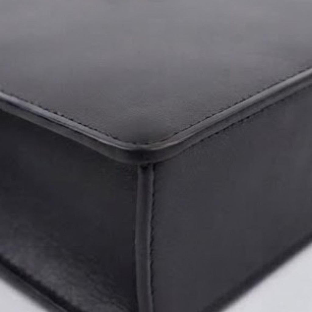 Dior Saddle Belt Bag · Calfskin