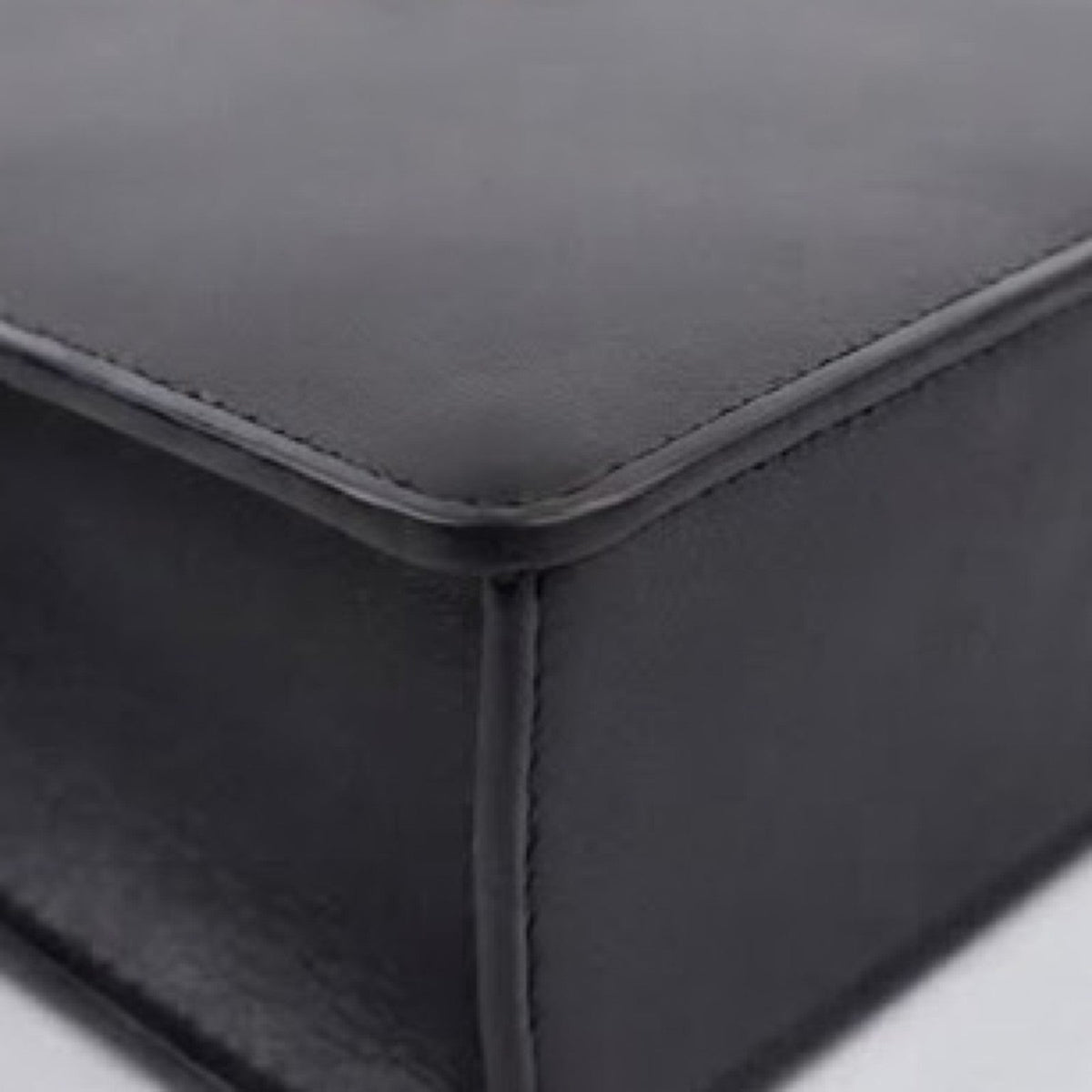 Dior Saddle Belt Bag · Calfskin