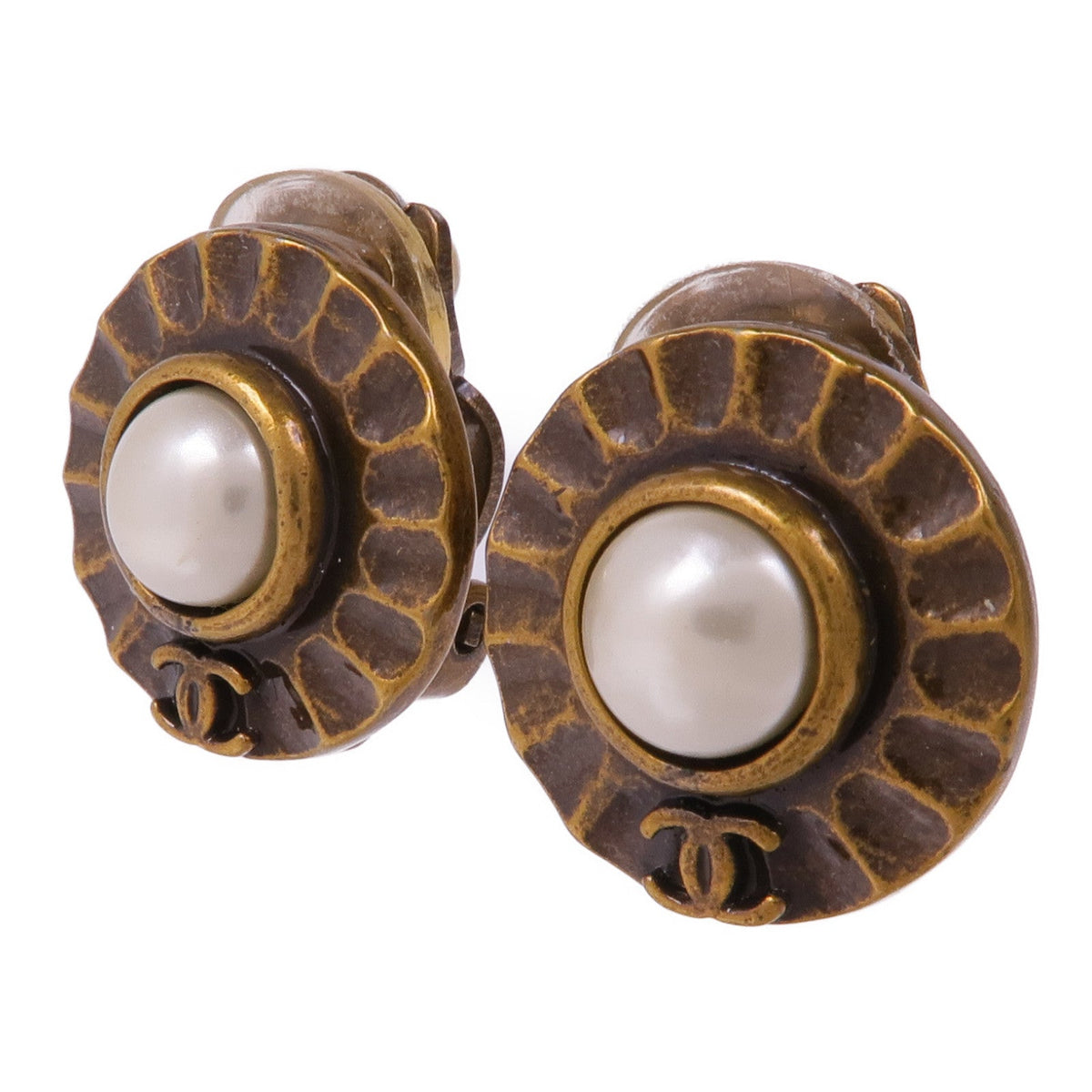 CHANEL CC Earrings · Pearl Detail