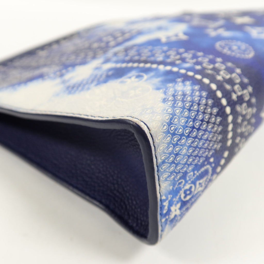 Louis Vuitton Pochette Voyage · Monogram Bandana