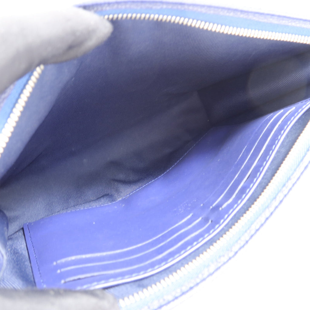 Louis Vuitton Pochette Voyage · Monogram Bandana