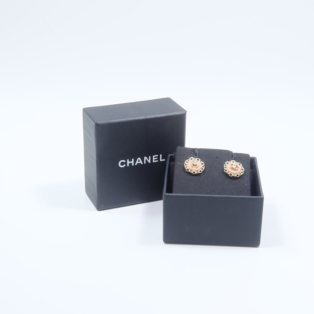 Chanel CC Earrings · Metal