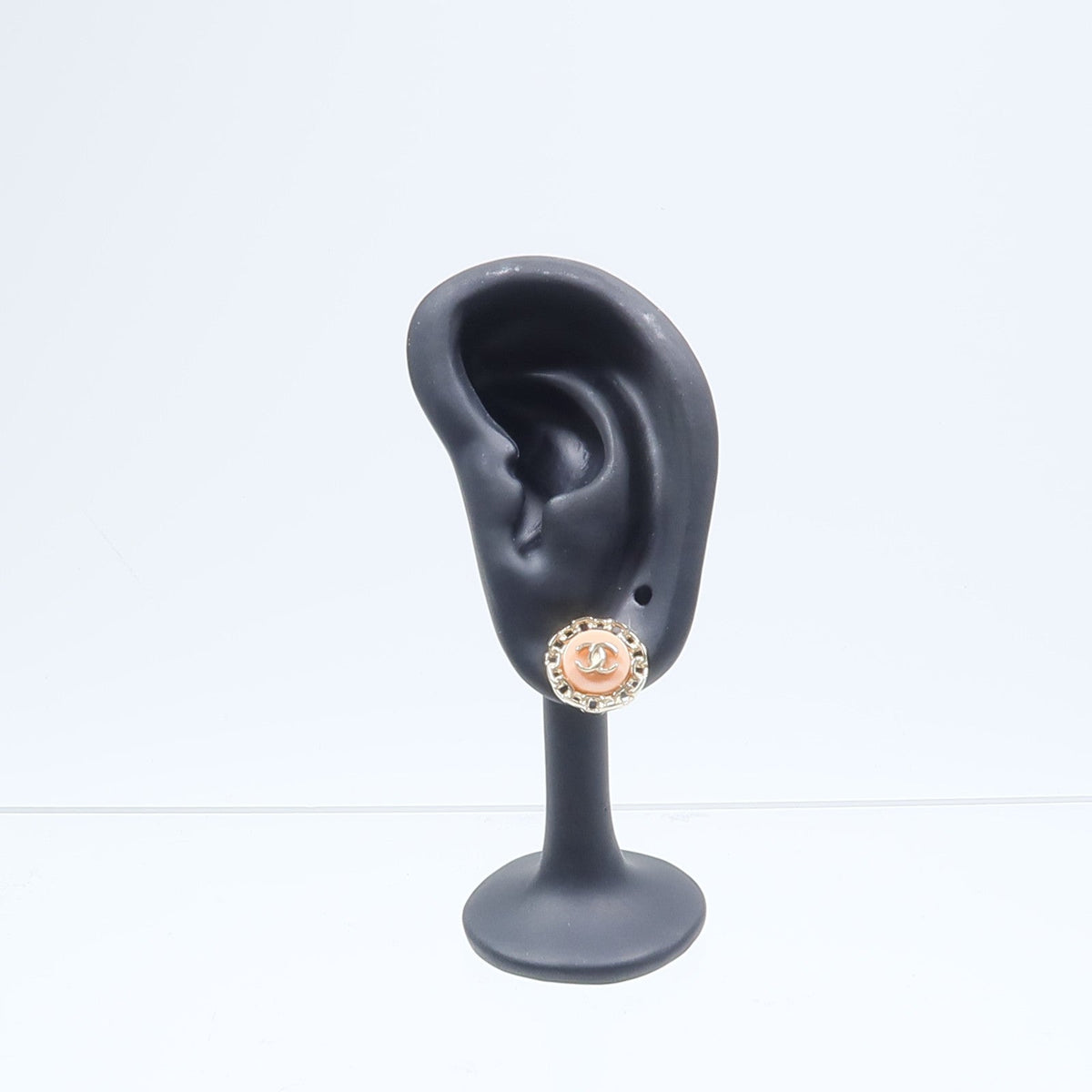 Chanel CC Earrings · Metal