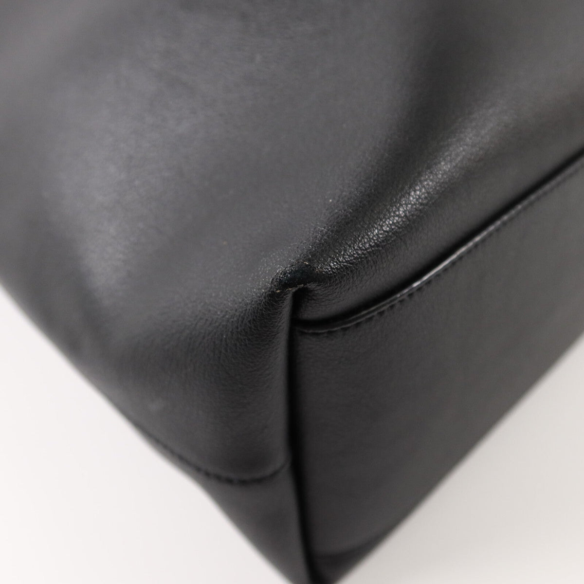 Saint Laurent Bold Tote · Calfskin
