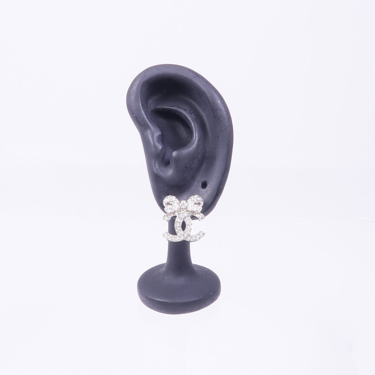 CHANEL CC Earrings · Silver Metal