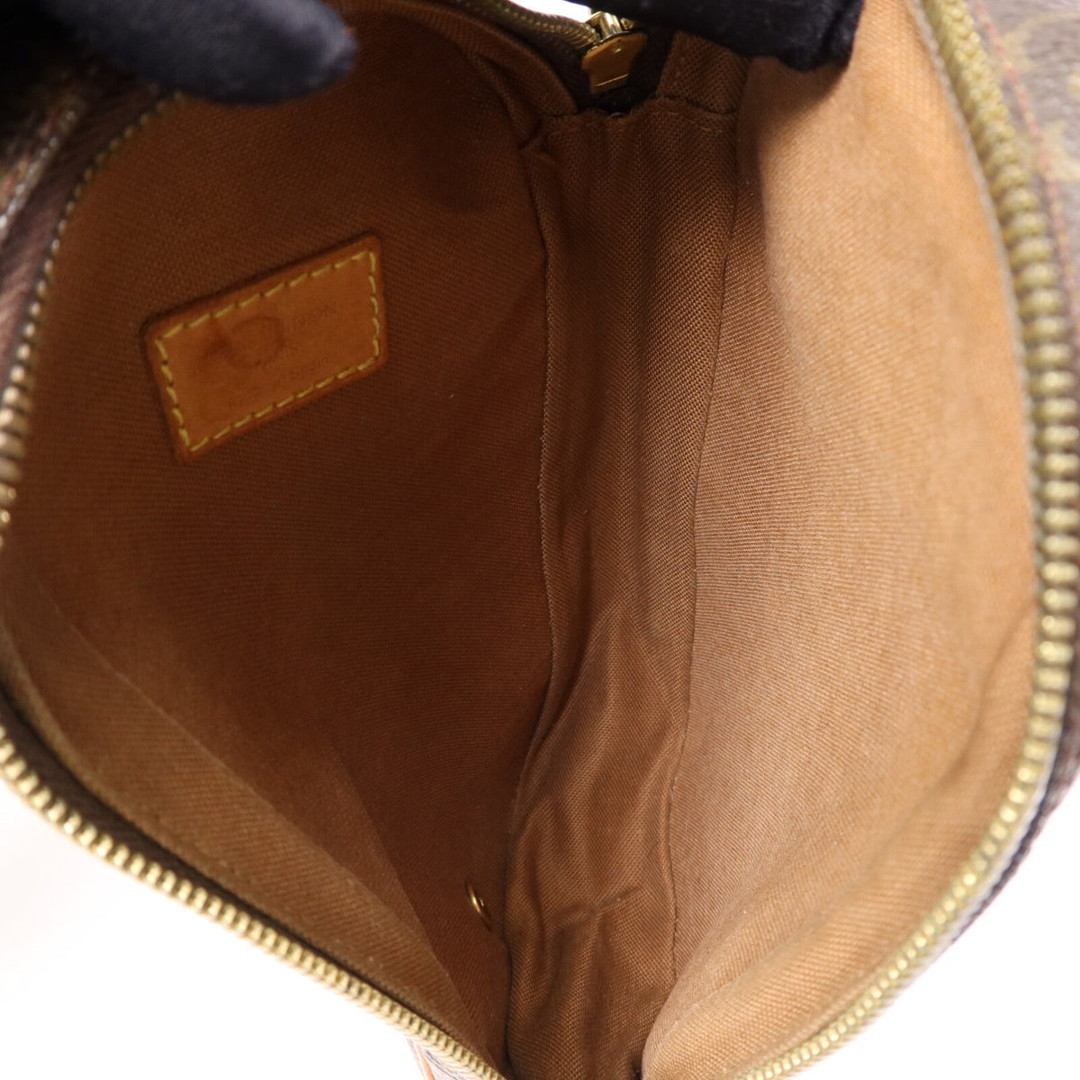 Louis Vuitton Pochette Gange · Monogram