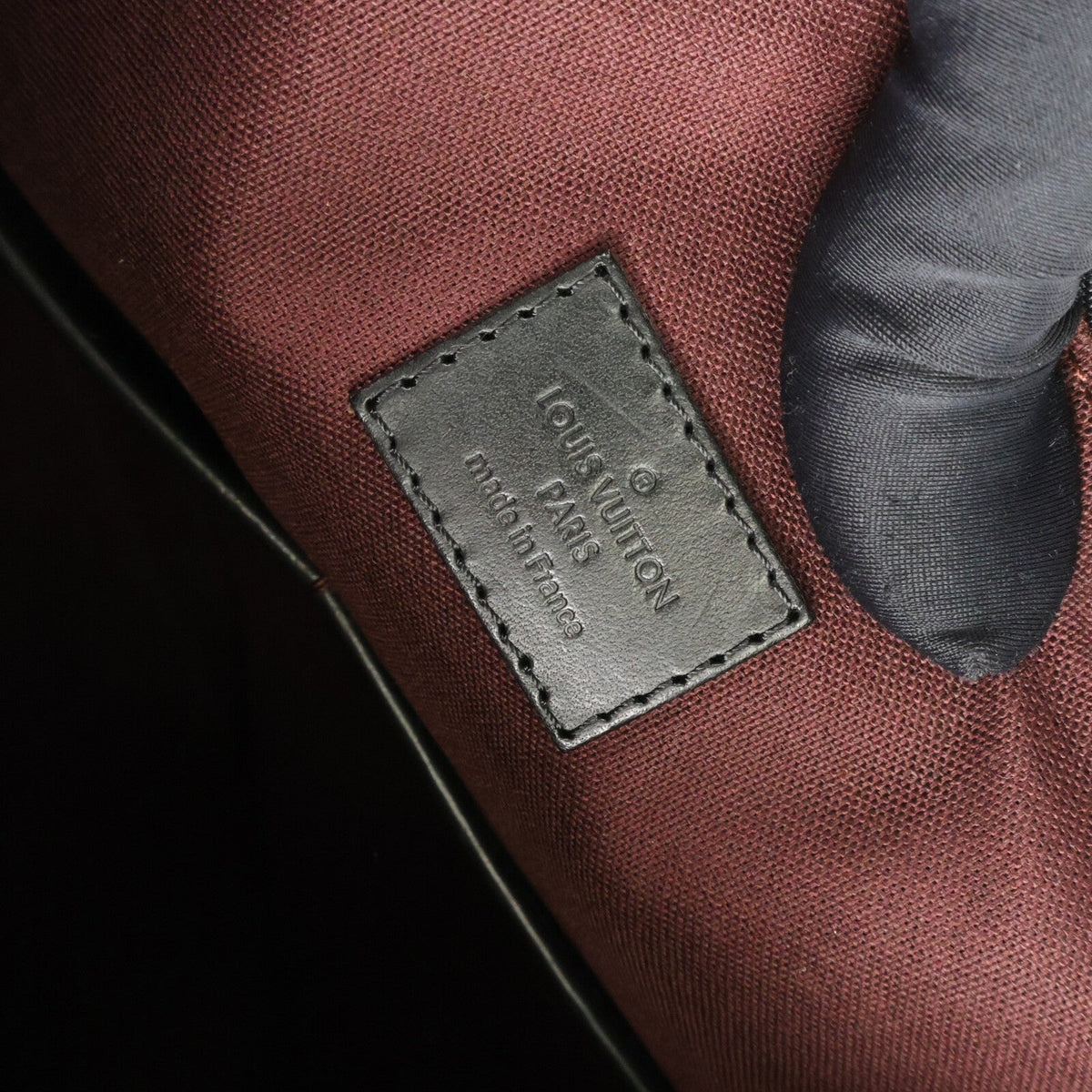 Louis Vuitton Macassar Kitan · Monogram