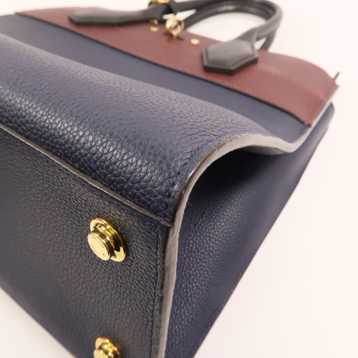 Louis Vuitton City Steamer MM · Taurillon