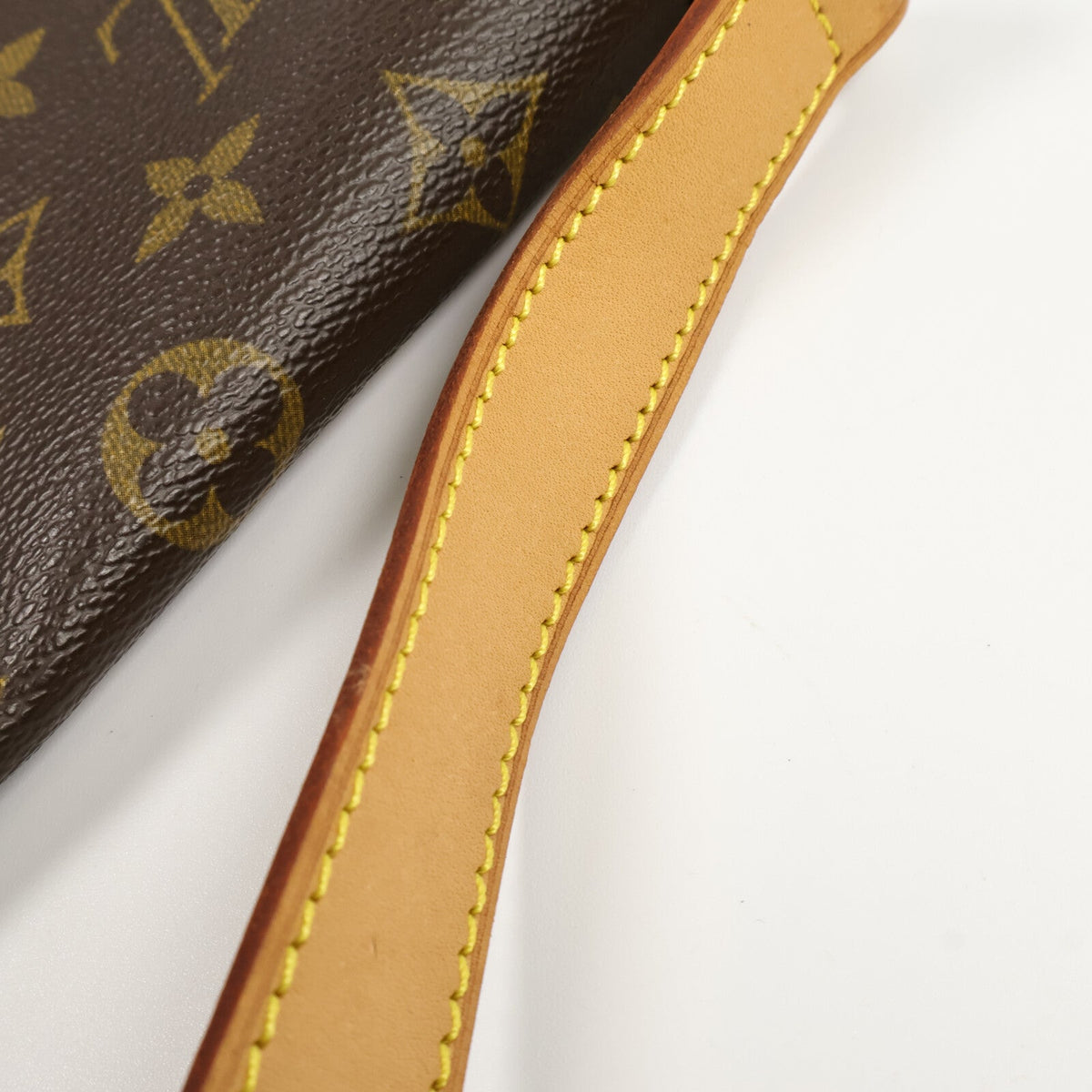 Louis Vuitton Musette · Monogram