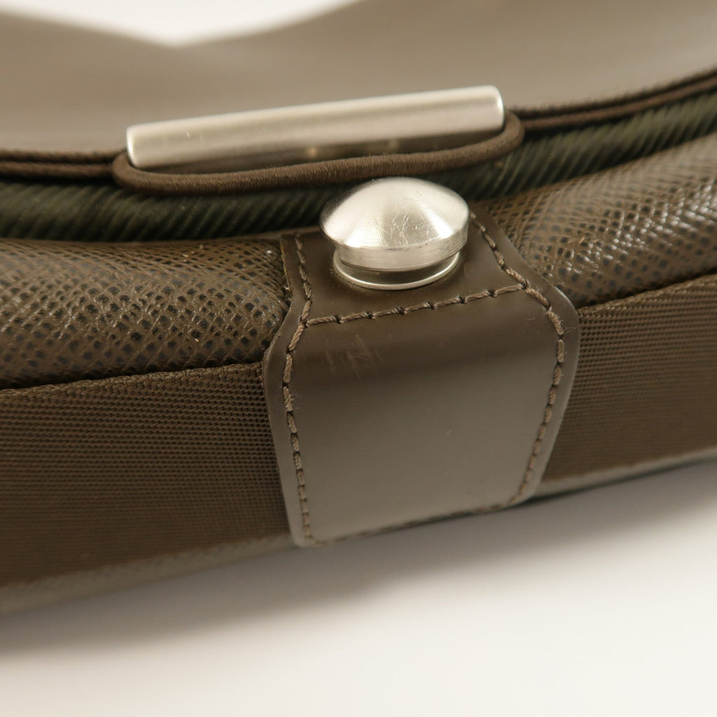Louis Vuitton Viktor · Taiga Messenger