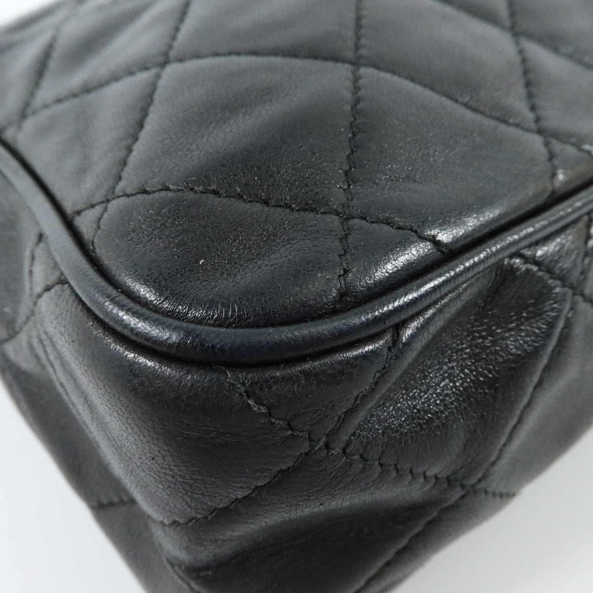 CHANEL CC Vintage · Lambskin Chain Bag