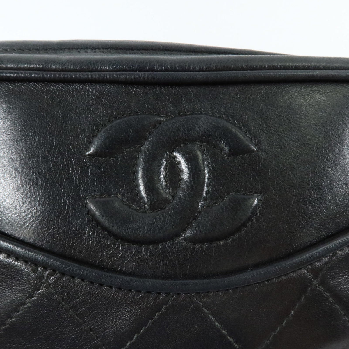CHANEL CC Vintage · Lambskin Chain Bag